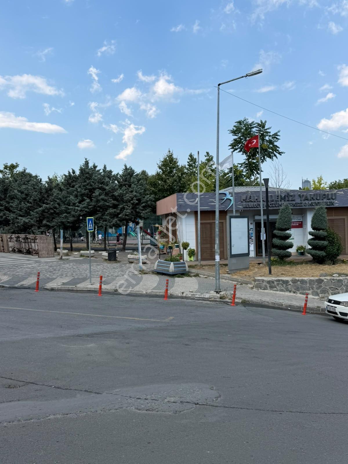 Metrobüse Yakın Yüksek Giriş 1+1 Fırsat Daire
