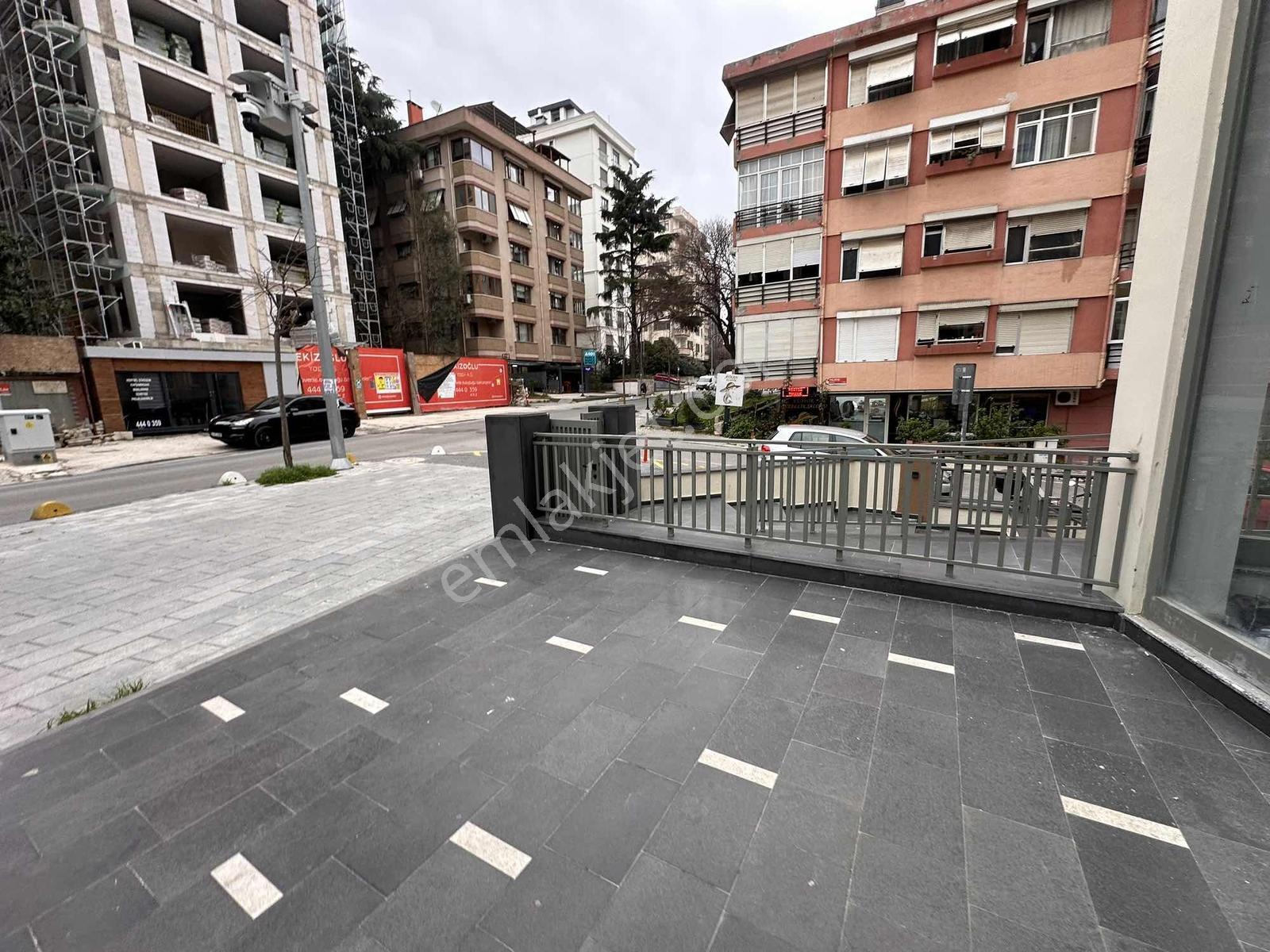 Bostancı Merkezde Cadde Üzeri 70 M2 +120 M2 Ön Bahçe Kullanımlı - Görsel 5