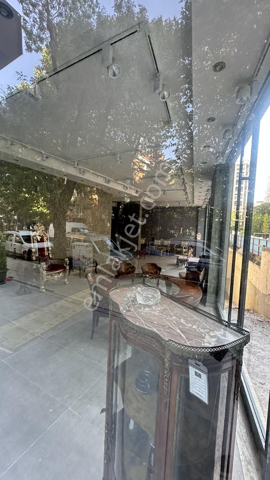 Suadiye Emin Ali Paşa Cd. 153 M² Cadde Üzeri Satılık Dükkan - Görsel 9