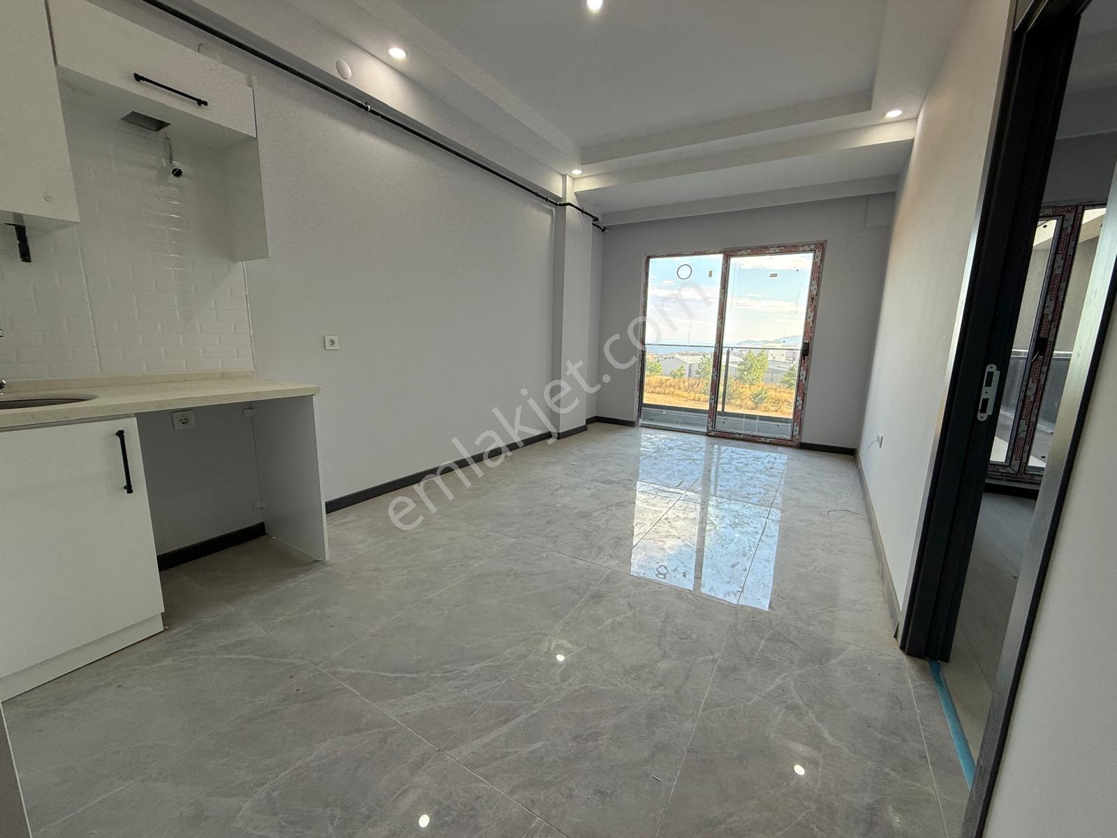 Elif Demirler'den İstiklal Mh Fırsat 1+1 Satılık Daire