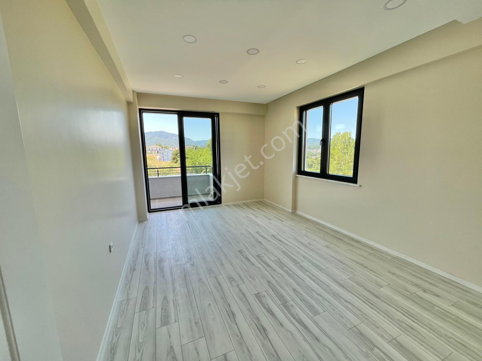 400 M² Arsa İçinde Tam Müstakil 6+2 Ultra Lüks Villa - Görsel 12