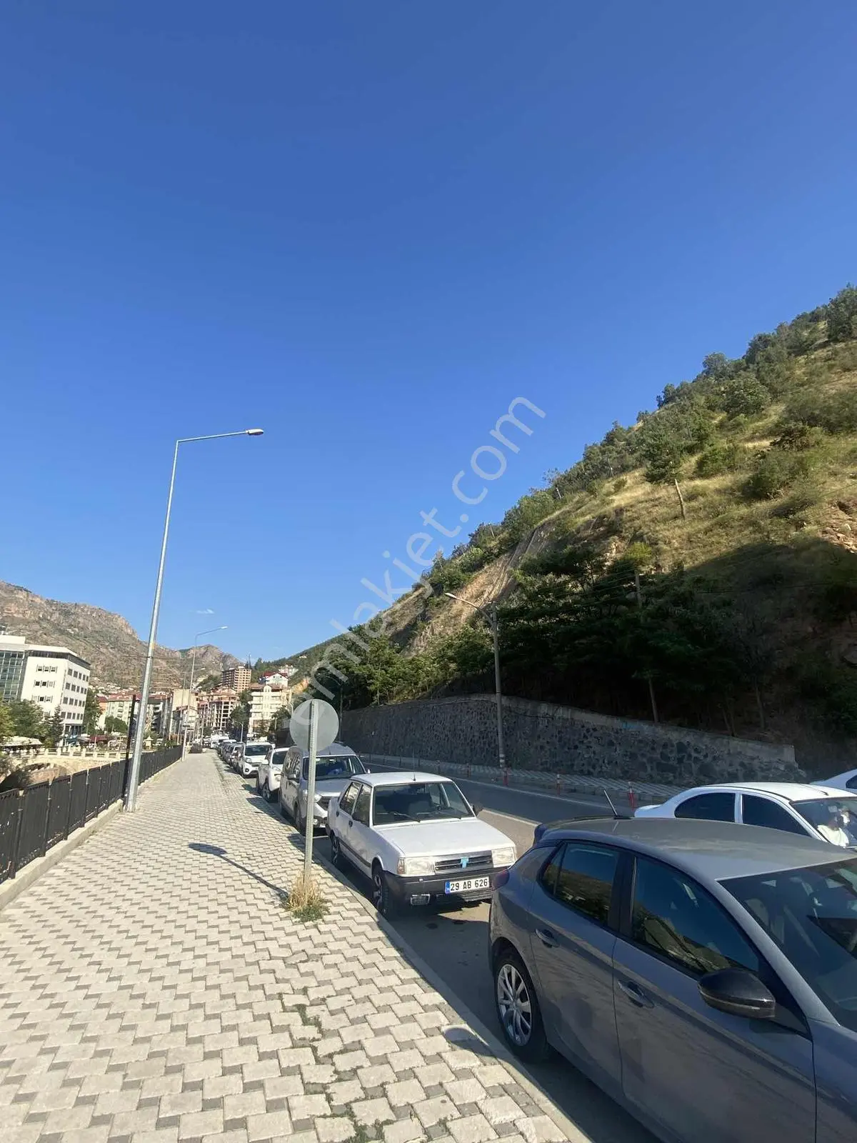 2y Duman Emlak'tan Merkezi Konum İçi Yapılı 3+1 Kiralık Daire - Görsel 2