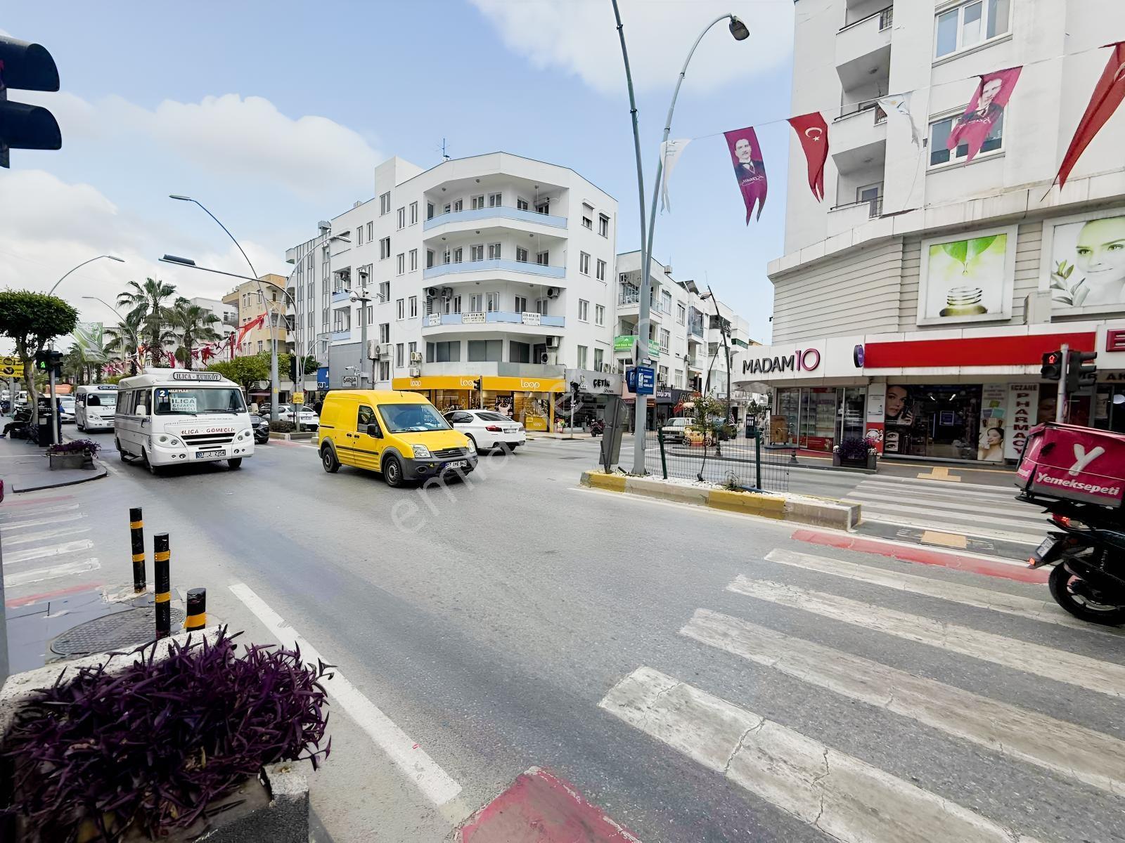 Manavgat İbrahim Sözen Caddesinde Devren Kiralık İş Yeri