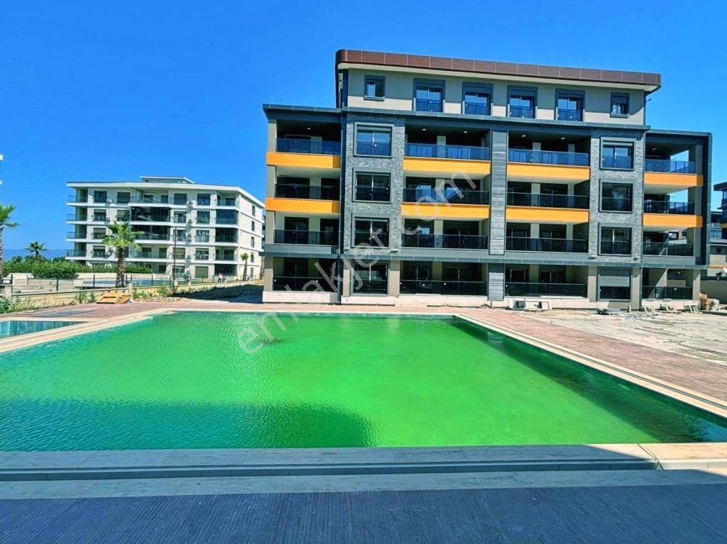Uytundan Örende Havuzlu Ultralüks Sitede 2+1 Akıllı Daire