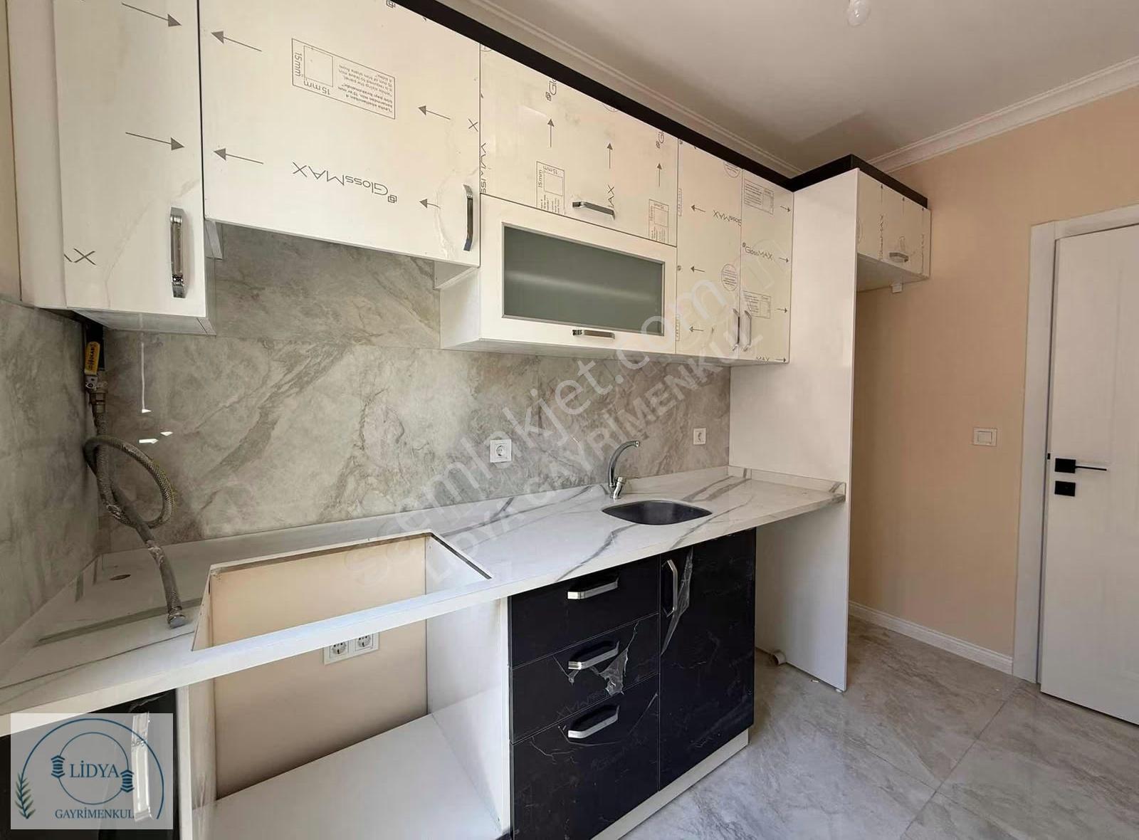 Sıfır Ara Kat Daire! Oturuma Hazır Ayrı Mutfaklı Otoparklı 2+1 - Görsel 34