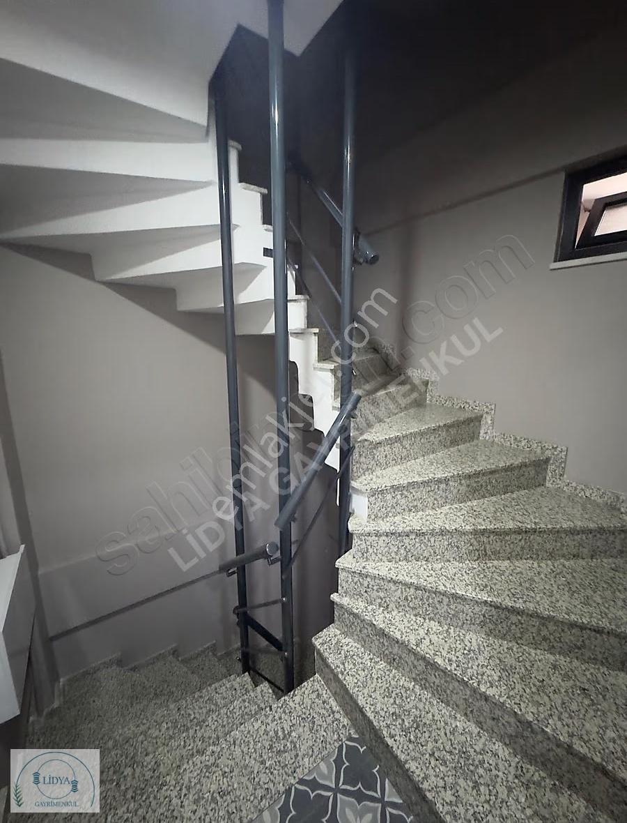 Kayışdağı Mh Lüx Dizayn Geniş Ara Kat Fatura Dahil 1+1 - Görsel 6