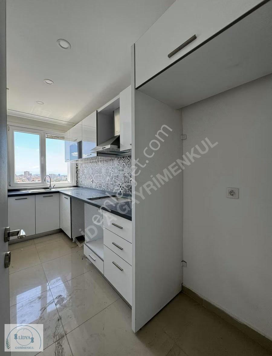 Kayışdağı Mh Butik Sitede 7/24 Güvenlikli Otoparklı 5.kat 2+1 - Görsel 19