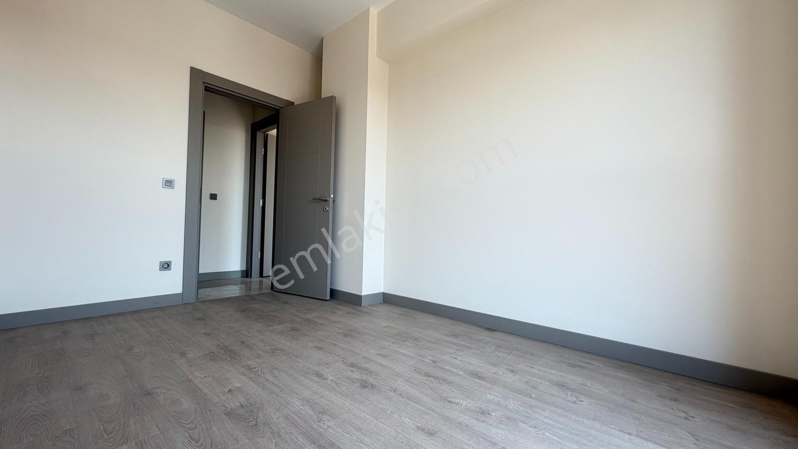 İlka'dan Emlak Konutları'nda 2+1 Kiralık Daire Metrobüse 5 Dk - Görsel 20