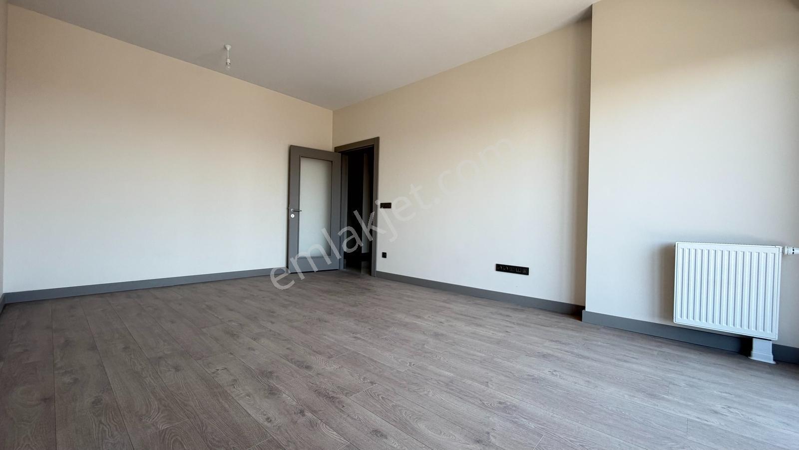 İlka'dan Emlak Konutları'nda 2+1 Kiralık Daire Metrobüse 5 Dk - Görsel 24