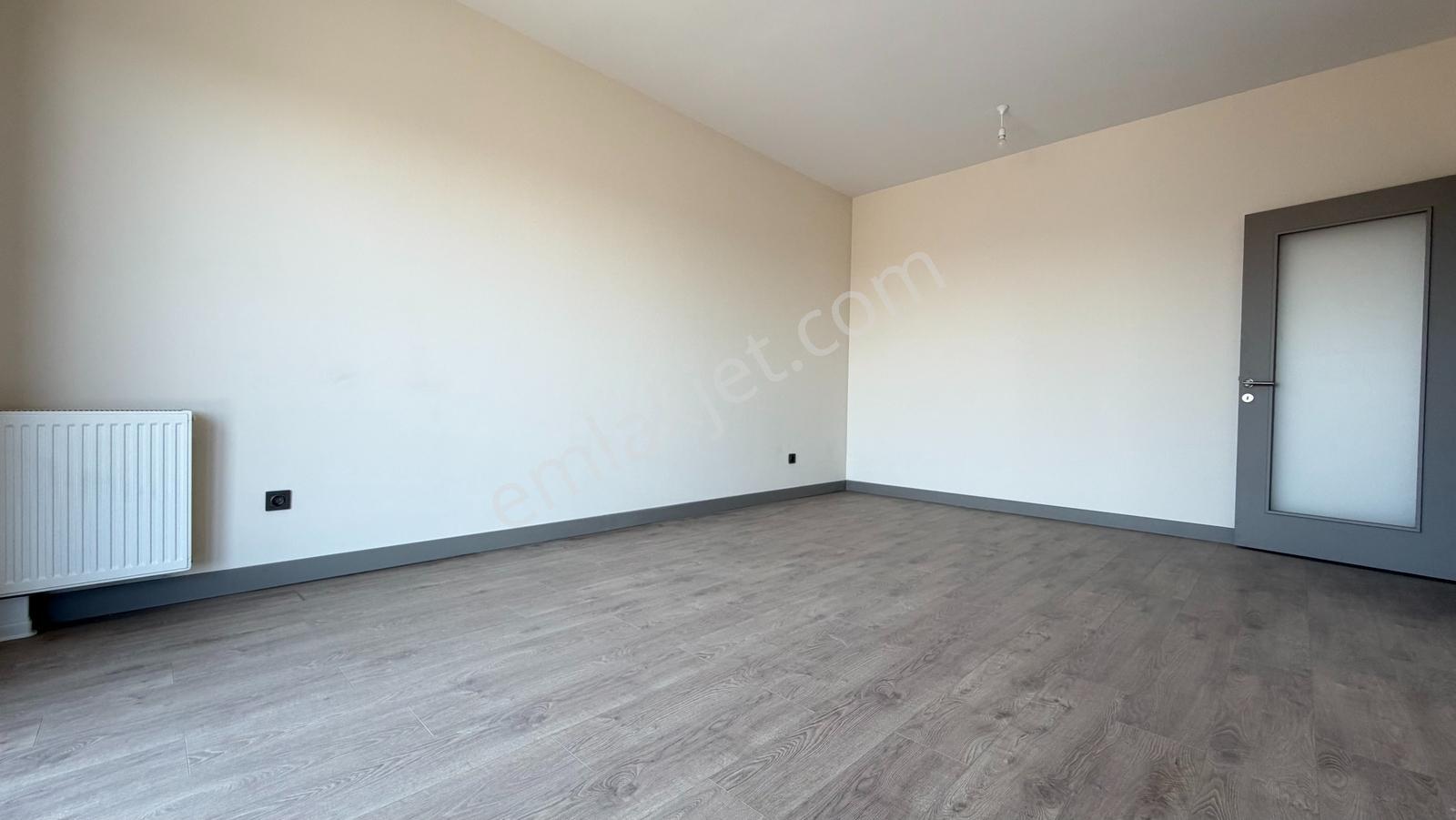 İlka'dan Emlak Konutları'nda 2+1 Kiralık Daire Metrobüse 5 Dk - Görsel 11