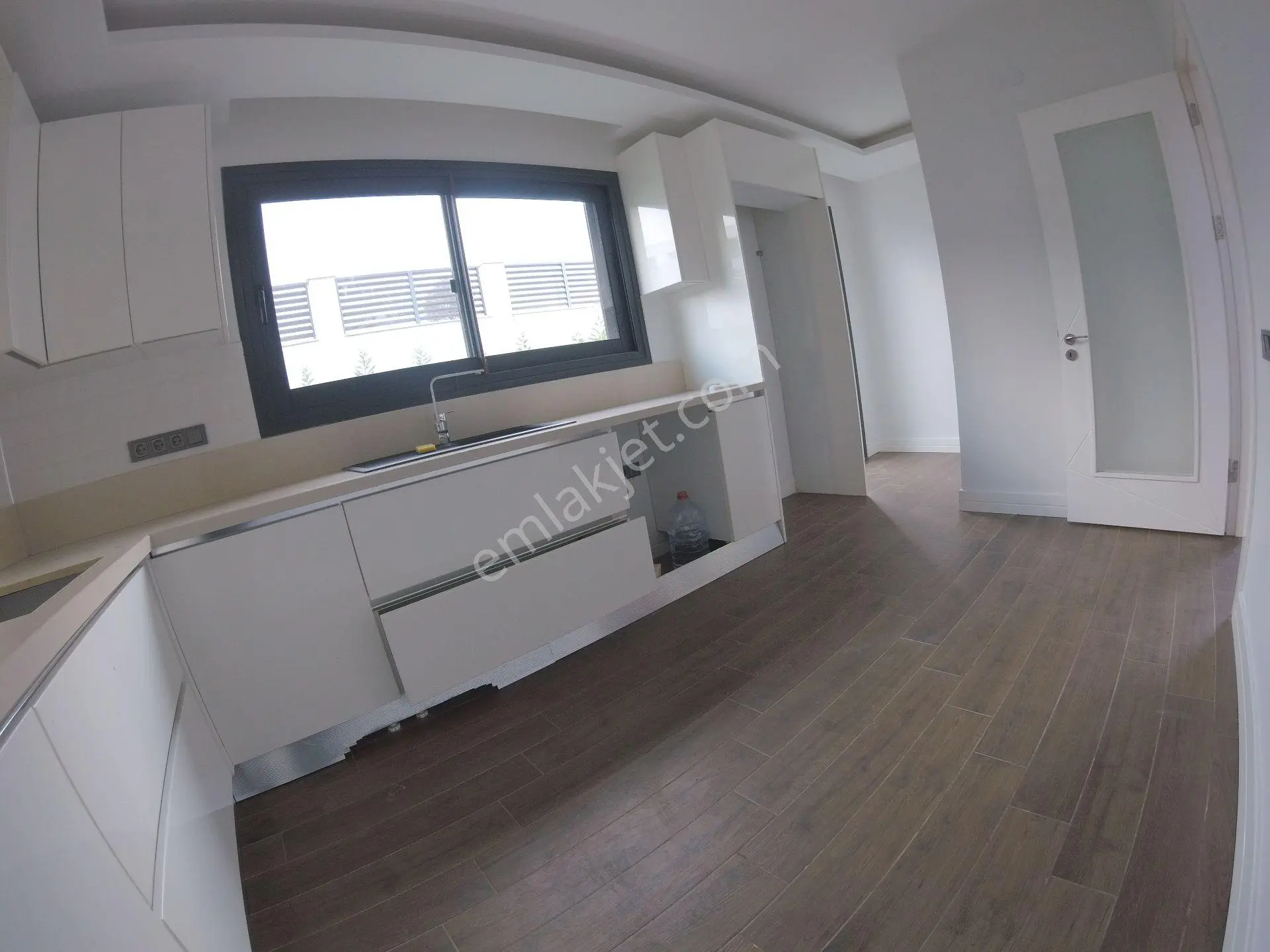Güzel Bahçede Kiralık Villa Ultra Lüx Bağımsız Havuz Kamera 7/24 - Görsel 3