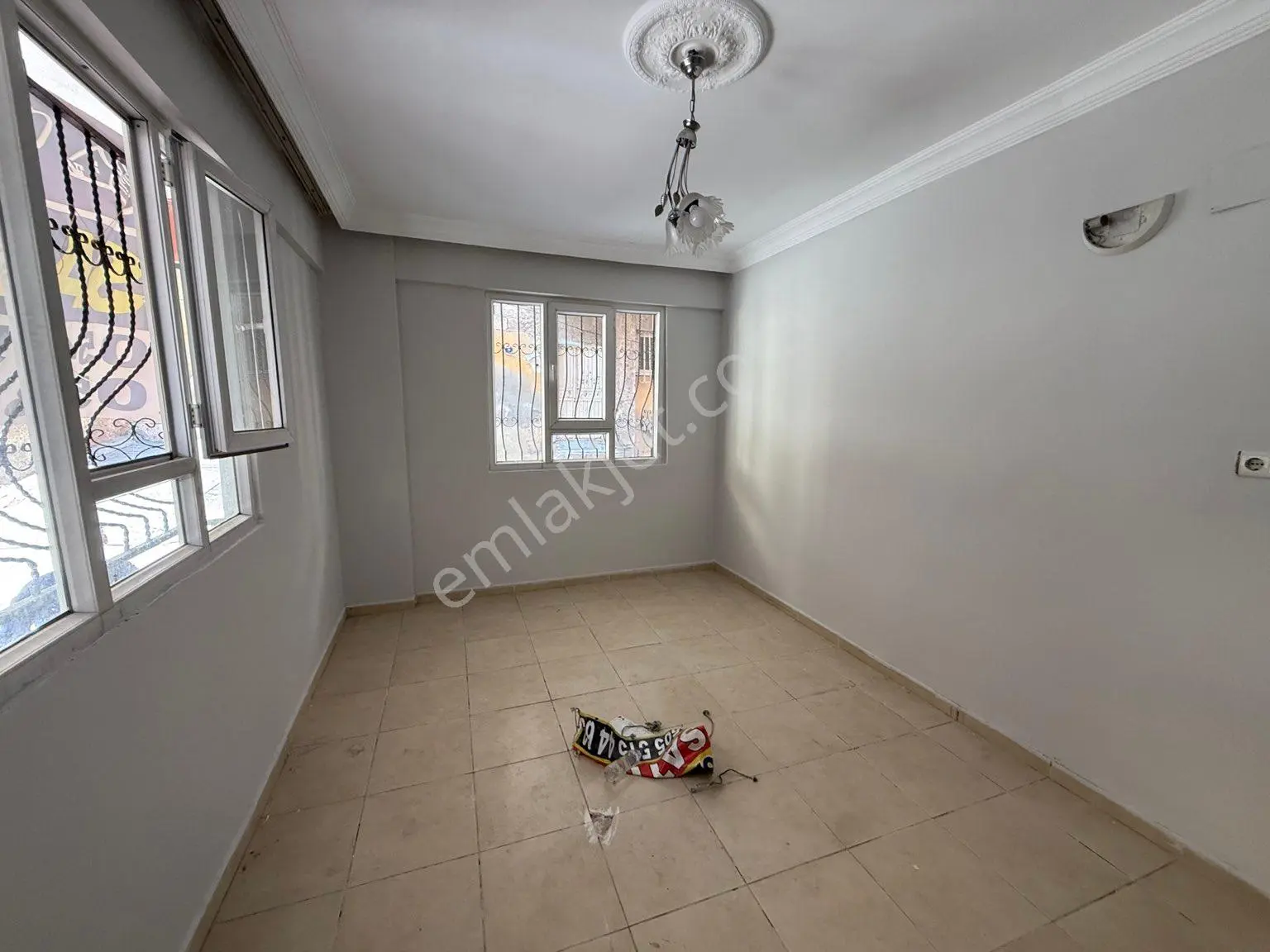 Çırağan’dan Süleymaniye Meydanı Civarı 2+1 Giriş Kat Daire - Görsel 2