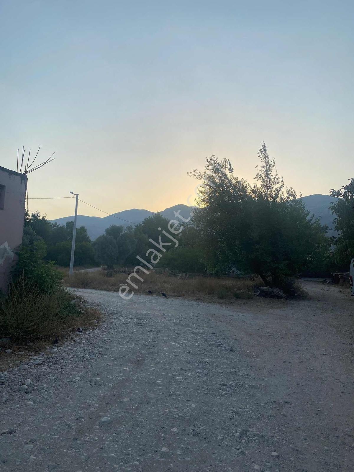 Seydikemer Eşende Satılık Ev Ve Arsa - Görsel 3