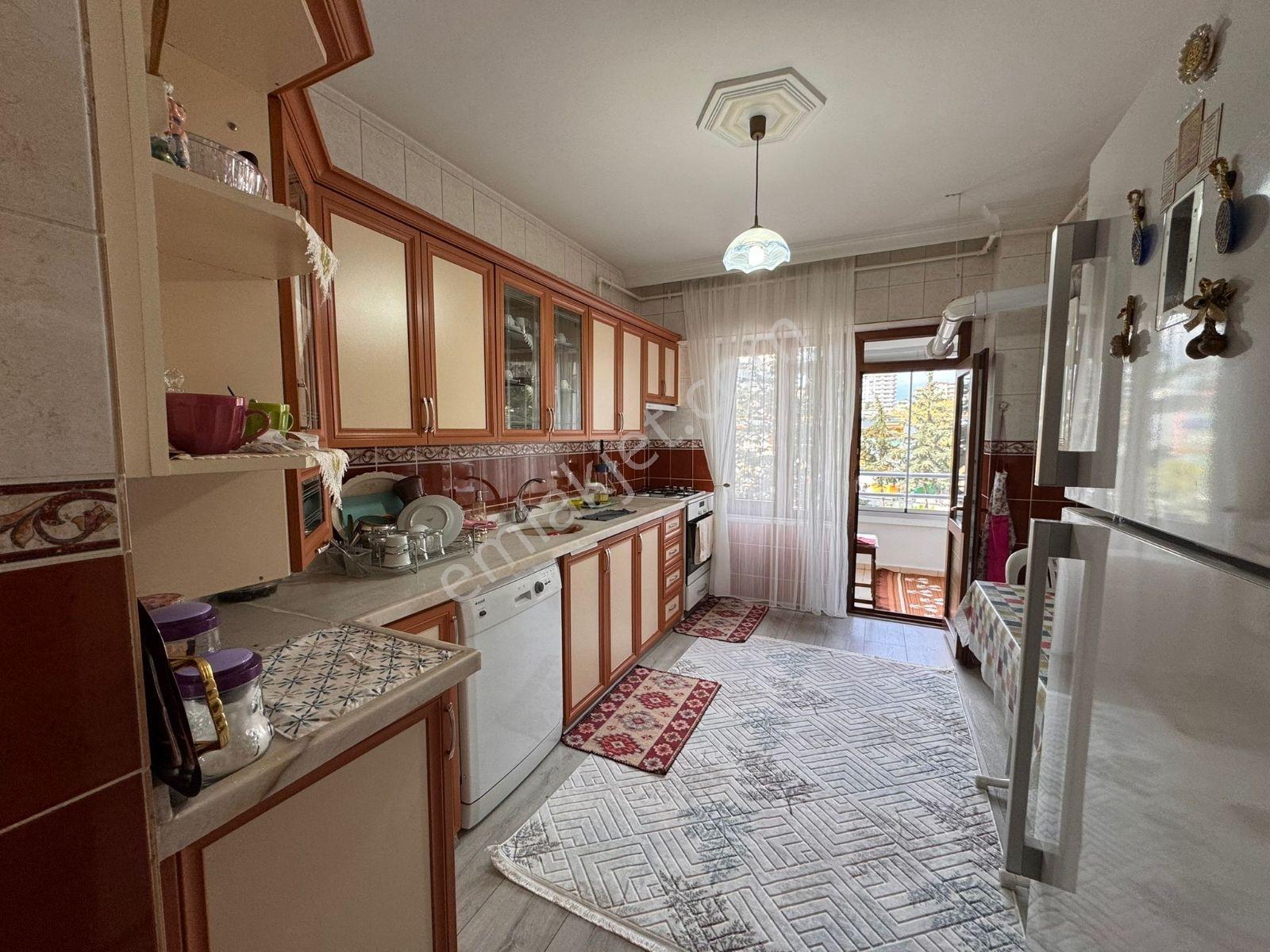 Batı Hast Civarı 3+1 Bakımlı Daire - Görsel 4