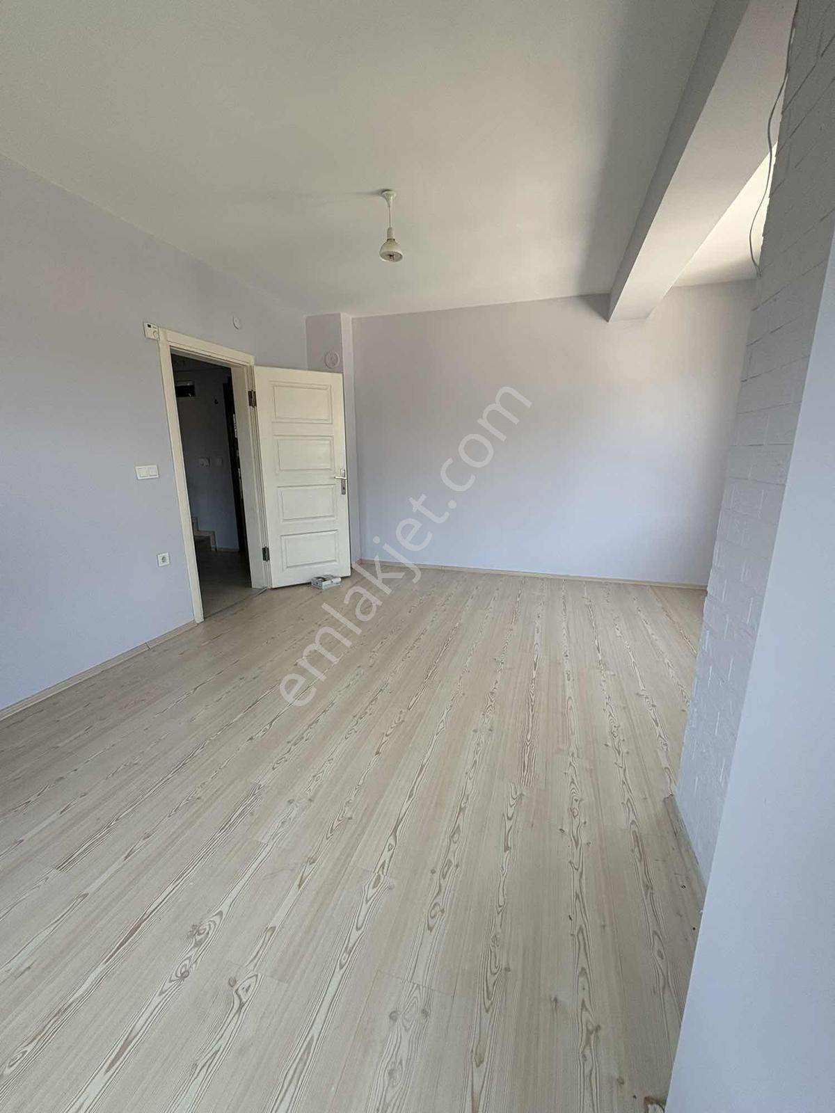 Çelik-ay Gayrimenkul'den Serdar Mahallesinde Kiralık 4+1 Daire - Görsel 19