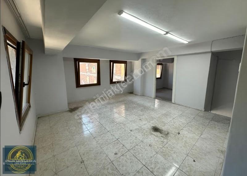- Seyitnizam G/37 Sokakta Satılık 3 Katlı İşyeri - - Görsel 5