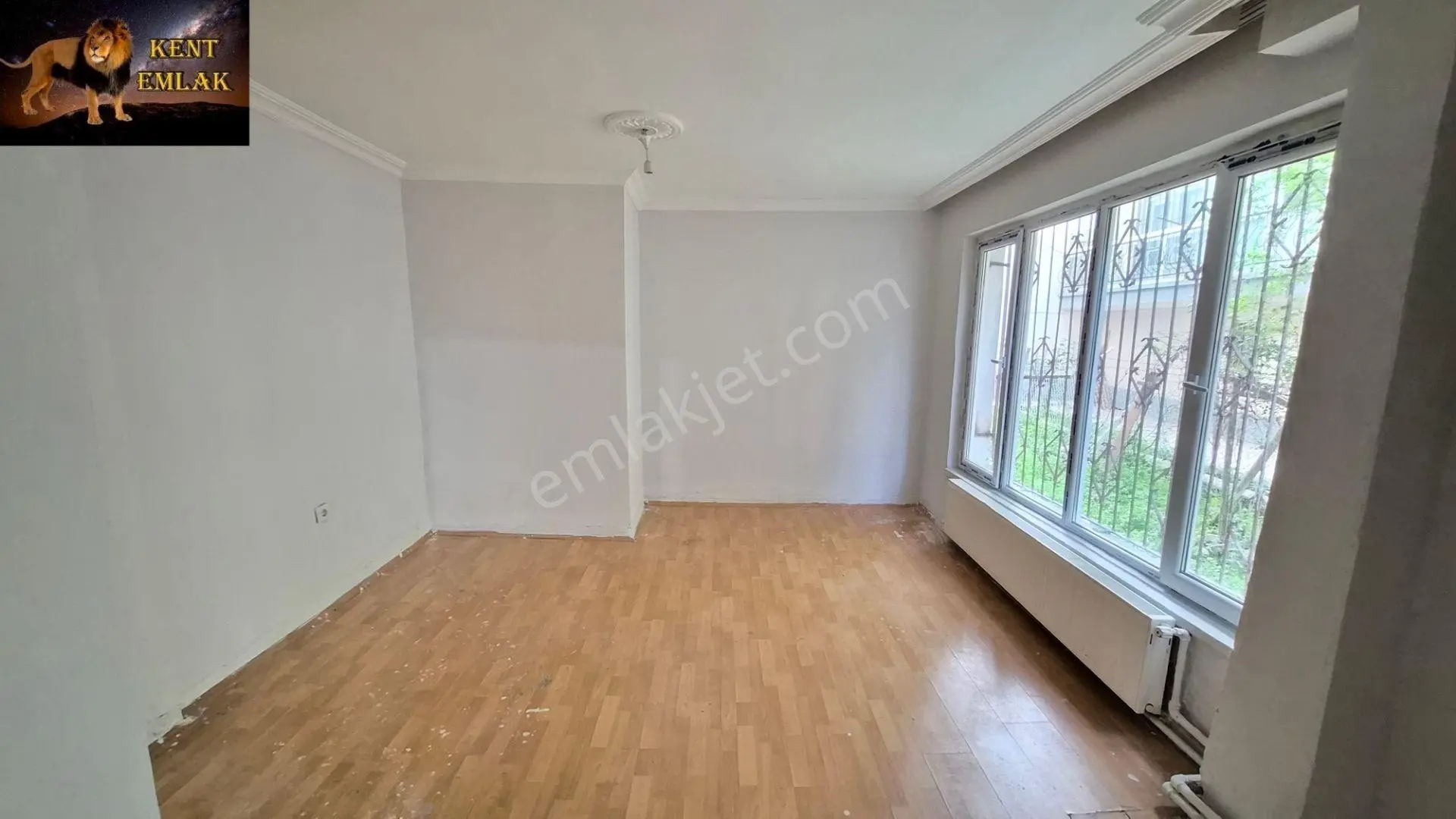 Abidin Paşada Kot-2 De 2+1 Satılık Bahçe Katı Daire