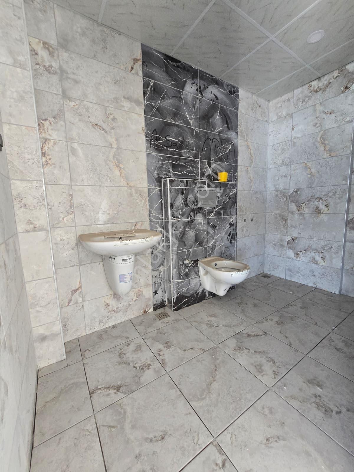 Otonomi Galericiler Sitesinde Satılık Büyük Dükkan - Görsel 6
