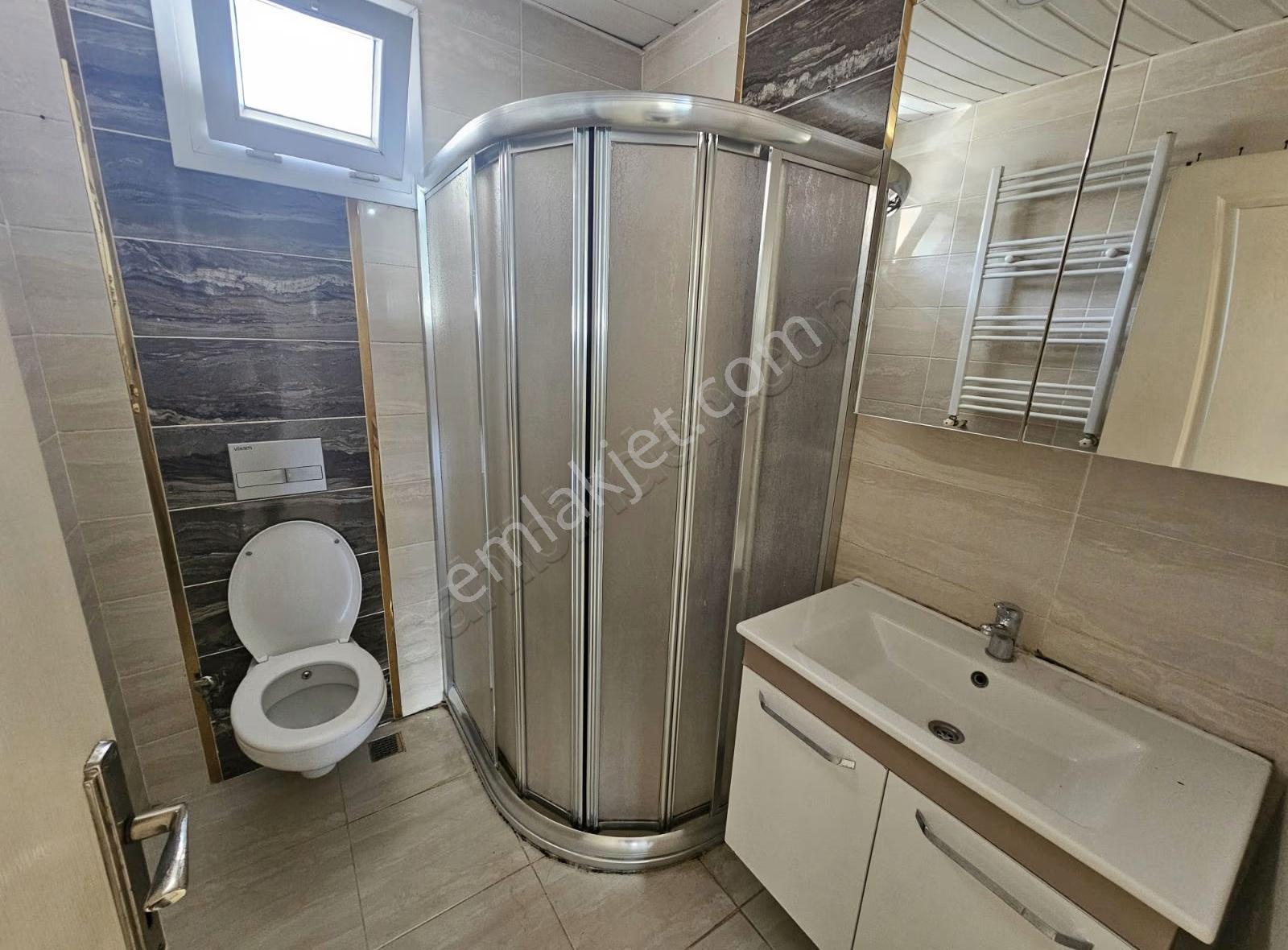 Genç Emlak'tan Sağlık Mah Kiralık 2+1 Doğalgazlı Daire - Görsel 4