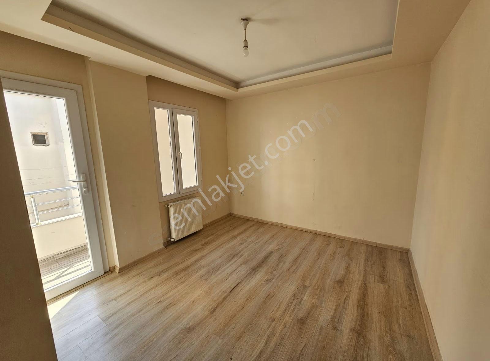 Genç Emlak'tan Sağlık Mah Kiralık 2+1 Doğalgazlı Daire - Görsel 2