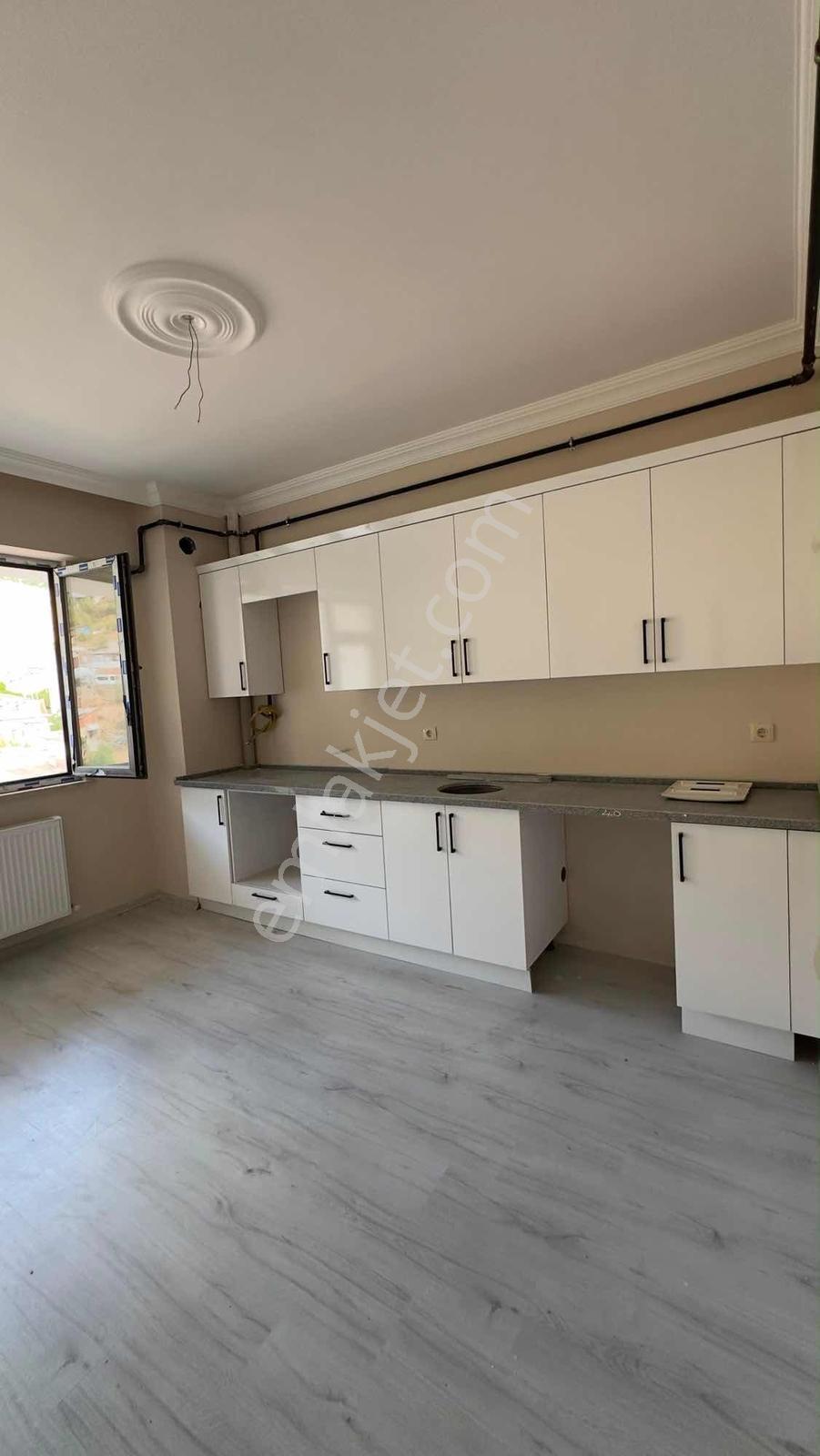 Okan Emlak'tan Dizayn Evler Sitesi'nde Sıfır 3+1 Satılık Daire - Görsel 9