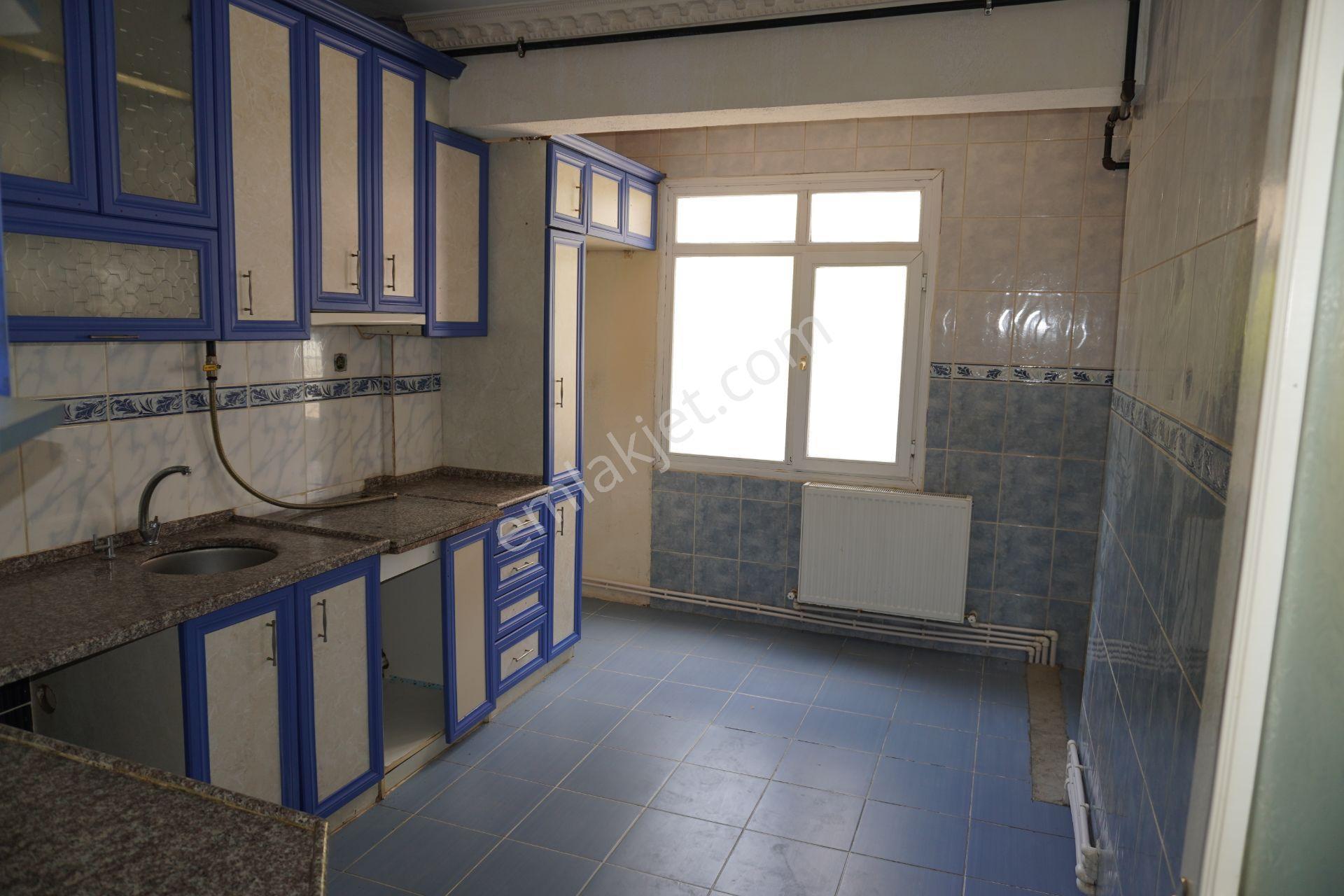 Menemen Asarlıkta Kiralık Dogalgazlı Daire 3+1 Çiğli Serkan Dan - Görsel 3