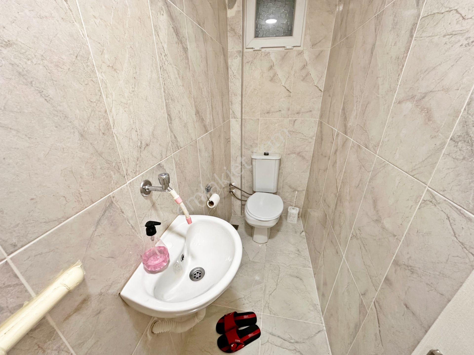 Atadan Cad. Eski Karakol Yanı 3+1 Yapılı Yeni Eşyalı Düz Giriş ! - Görsel 14
