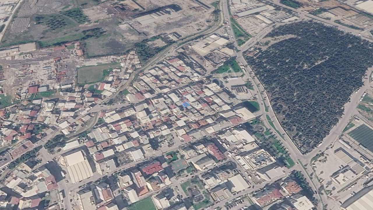 Bornova Ayakkabıcılar Sitesinde 3 Kat Ticari İmarlı Arsa