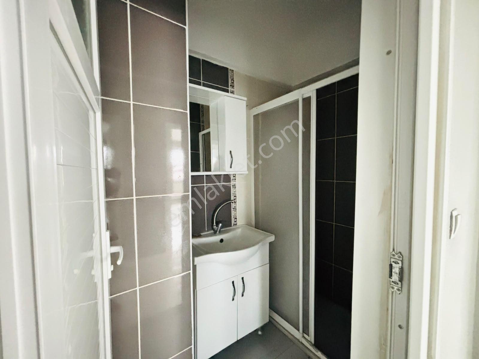 Güven'den Okullara,servislere Yakın Merkezi Konumda Kiralık 2+1 - Görsel 2
