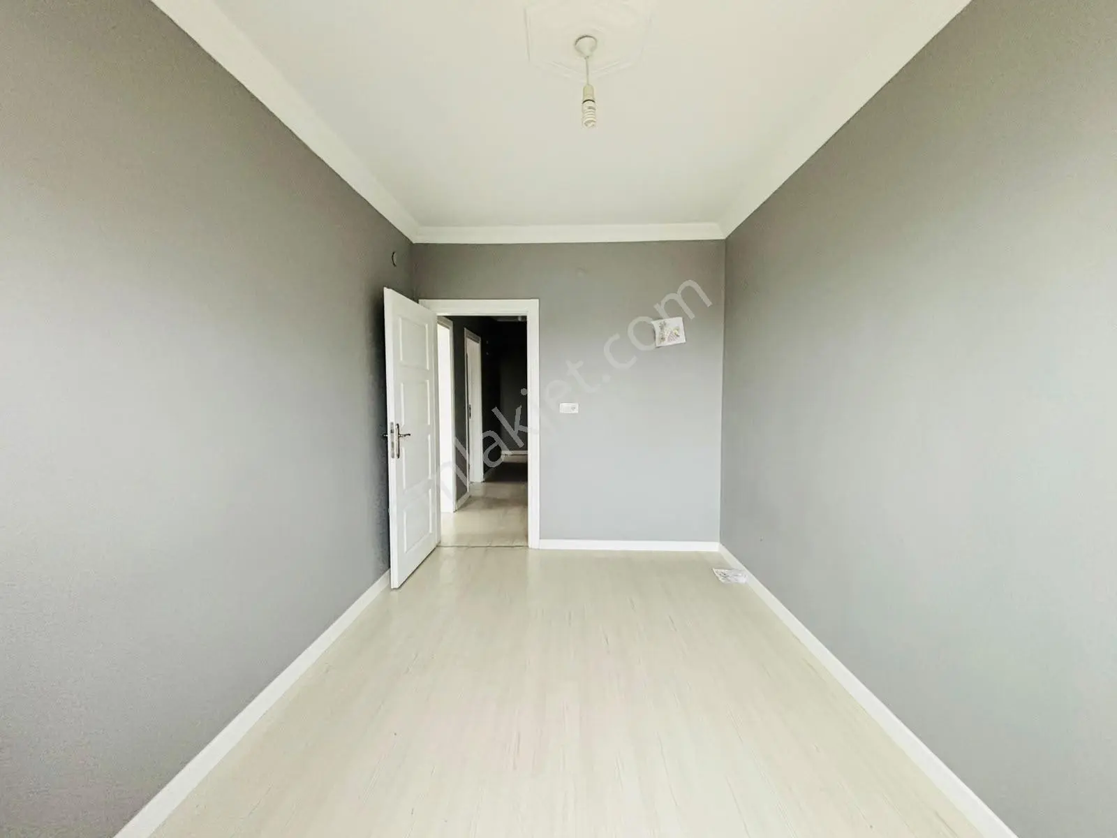 Güven'den Okullara,servislere Yakın Merkezi Konumda Kiralık 2+1 - Görsel 13