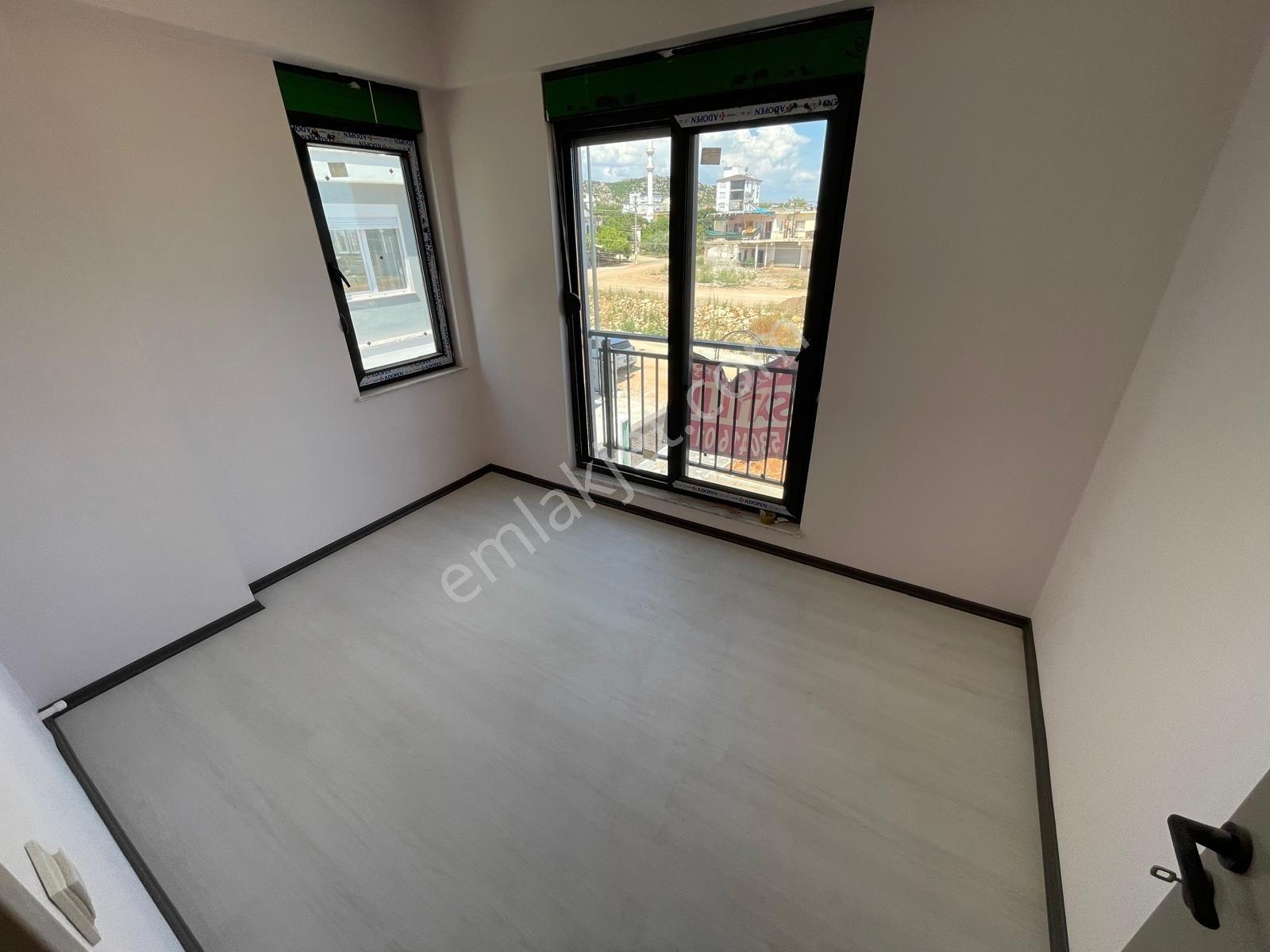 Tramvaya Yürüme Mesafesinde | Sıfır 1+1 Havuzlu Katta Daire - Görsel 9