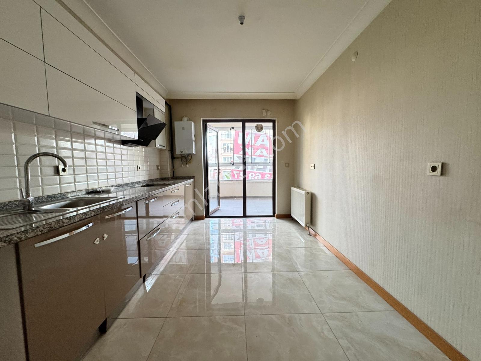 Vip'den Güney Cephe/merkezi Konum/site Satılık Ara Kat 3+1 Daire - Görsel 3