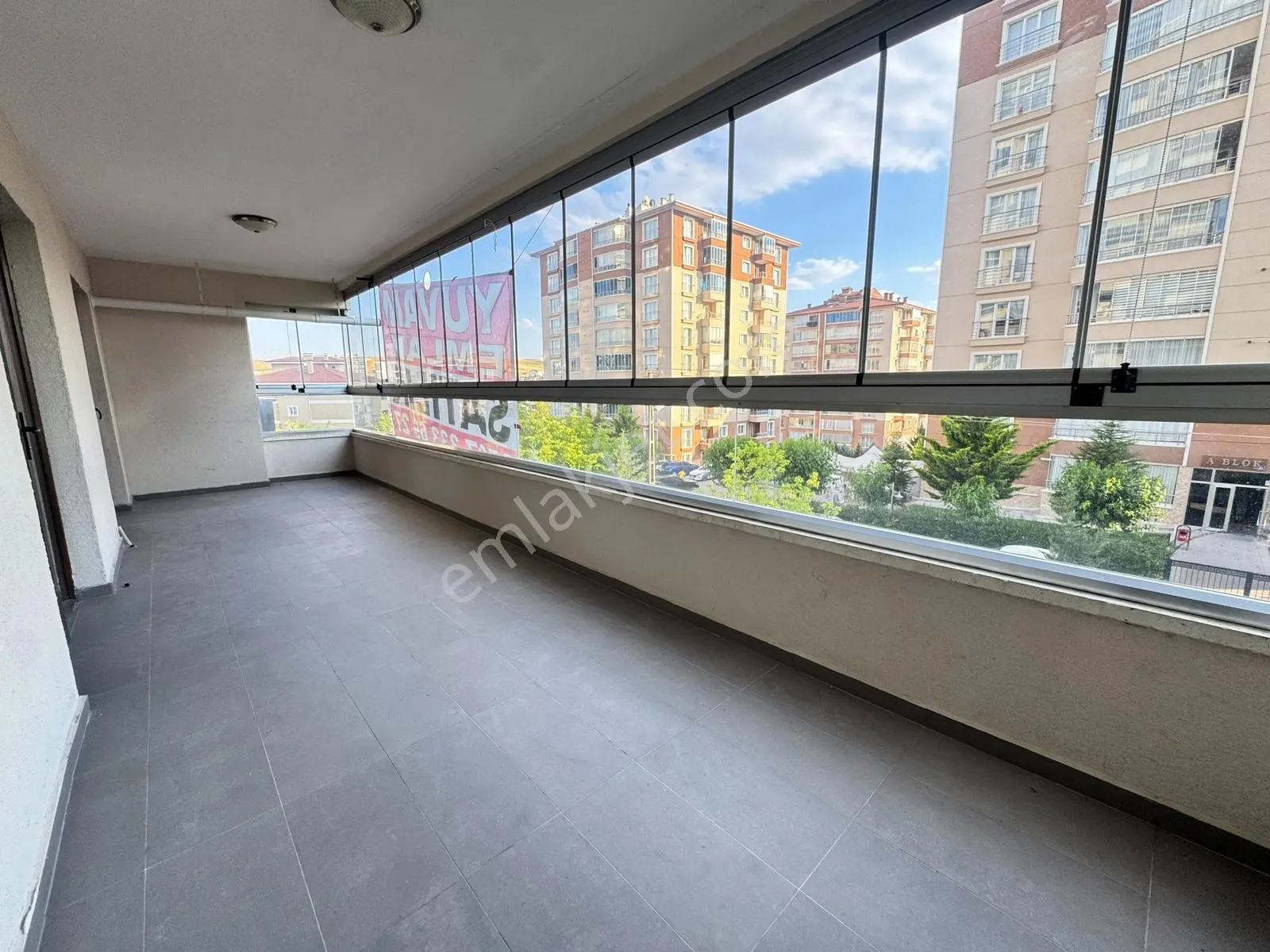 Vip'den Güney Cephe/merkezi Konum/site Satılık Ara Kat 3+1 Daire - Görsel 2