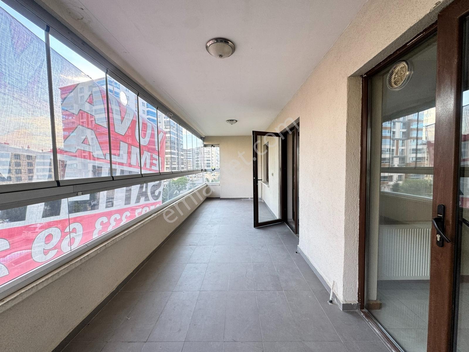 Vip'den Güney Cephe/merkezi Konum/site Satılık Ara Kat 3+1 Daire - Görsel 6
