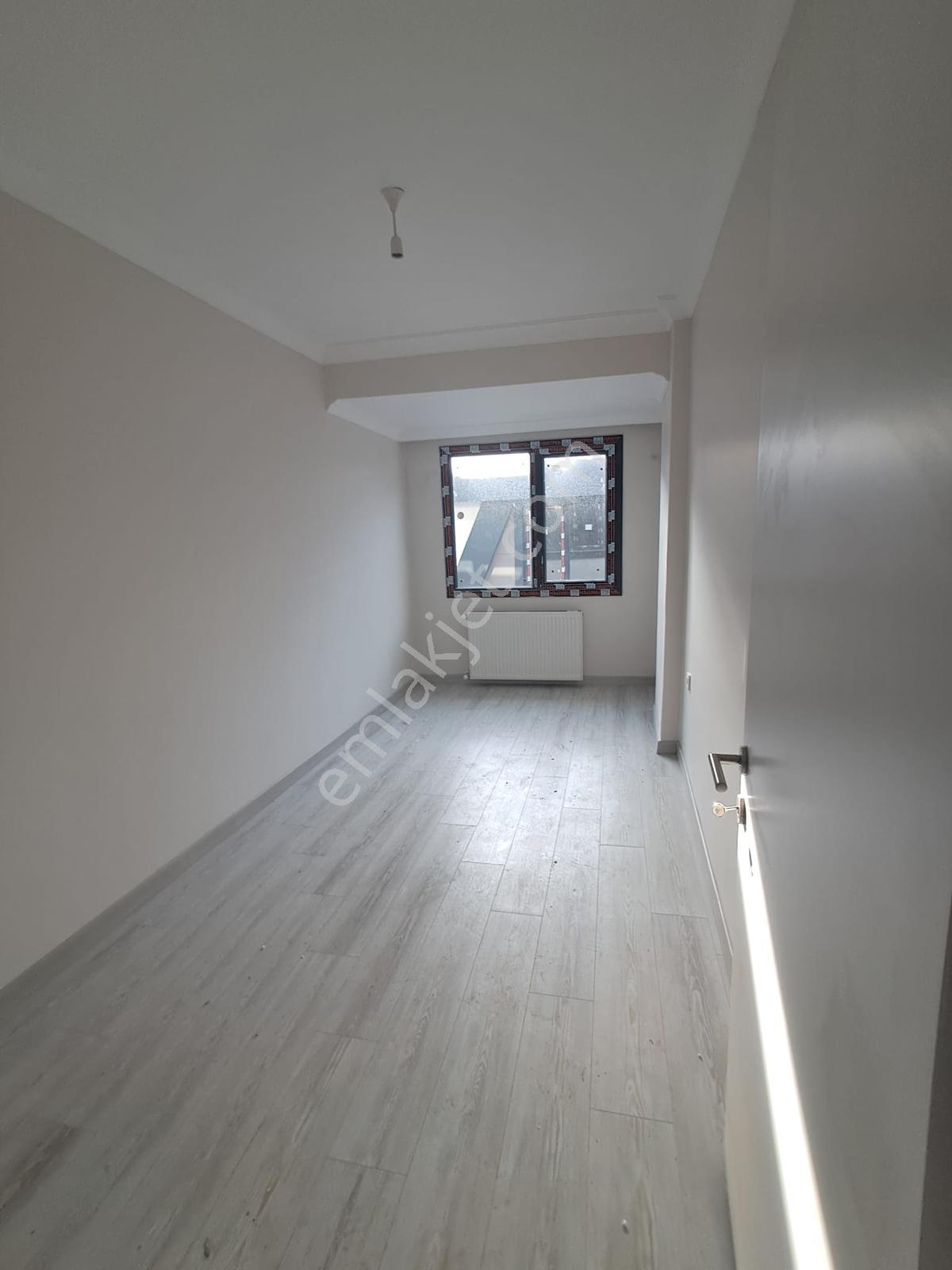 Bahçelievler Yaylada Sıfır 3+1 Ebeveyn Banyolu Ferah Konum - Görsel 18