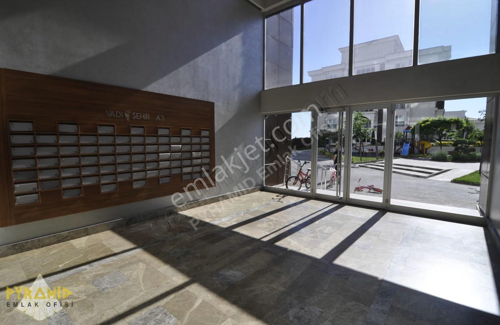Pyramıd'den Vadişehir 1.etap Kış Bahçeli (139m2) Boş 2,5+1 Daire - Görsel 2