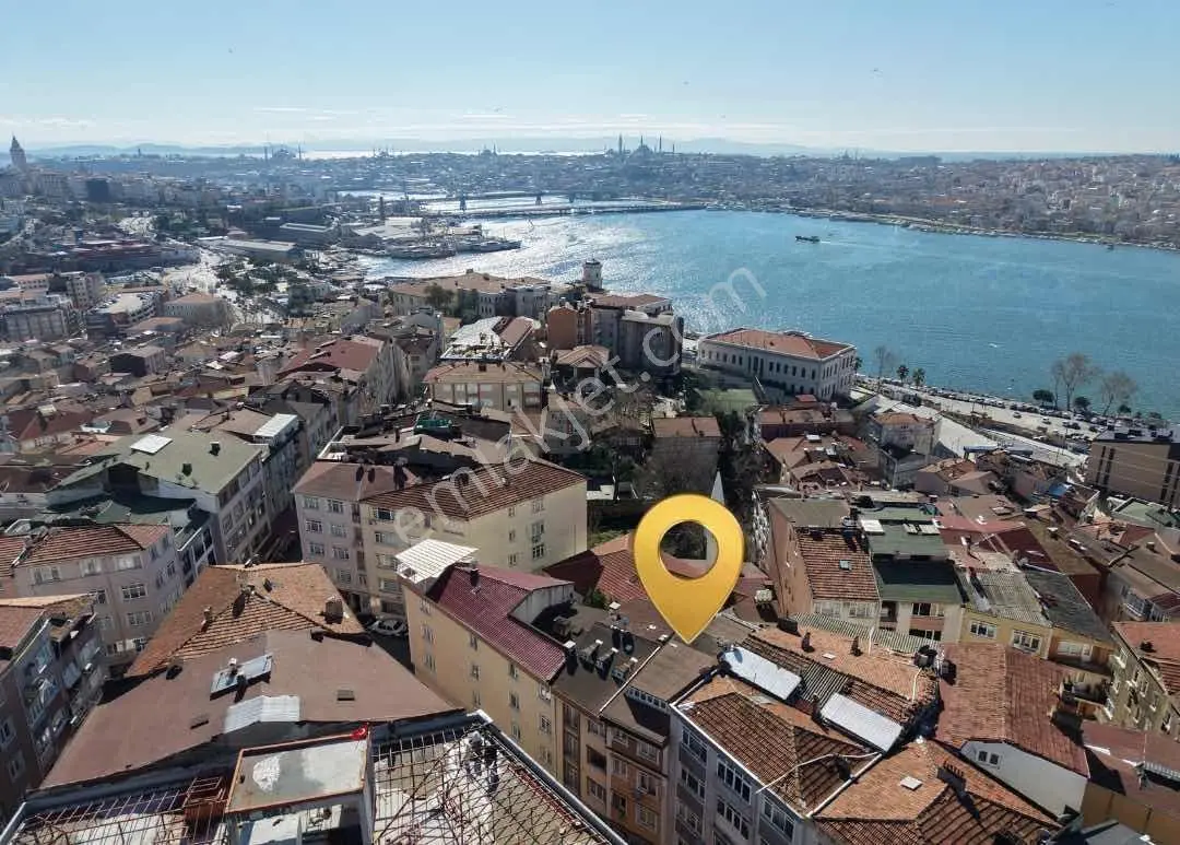 Kiralık Eşyalı 3+2 Ters Dubleks Kasımpaşa'da 10 Yıllık Binada