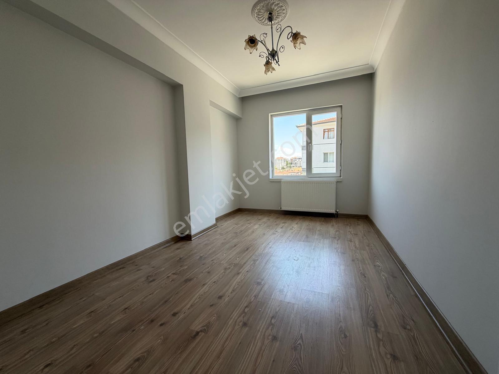 Piyade Mh'de 3+1 Ara Katta Ön Cephe Şehir Manzaralı Ev - Görsel 4