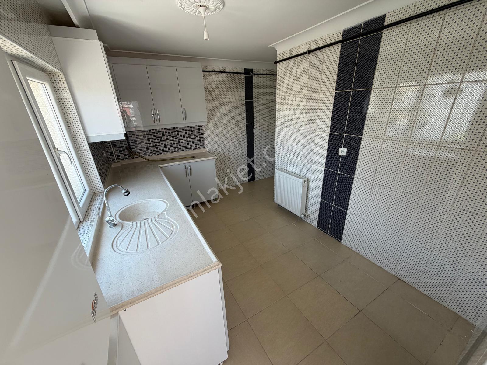 Piyade Mh'de 3+1 Ara Katta Ön Cephe Şehir Manzaralı Ev - Görsel 8