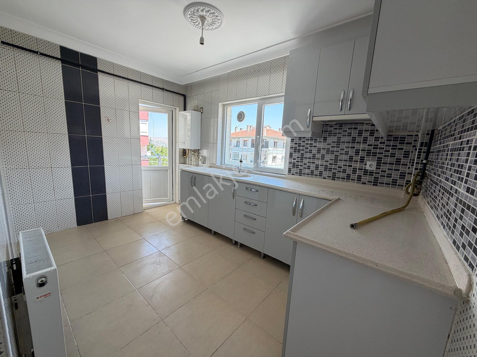 Piyade Mh'de 3+1 Ara Katta Ön Cephe Şehir Manzaralı Ev