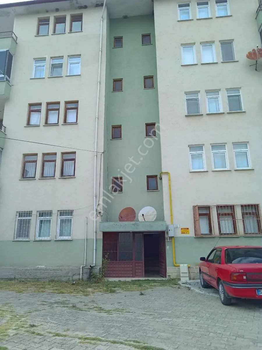 Kelepir Fırsat Hanönü Merkezinde 2+1 90 M2 4.kat Balkonlu Daire
