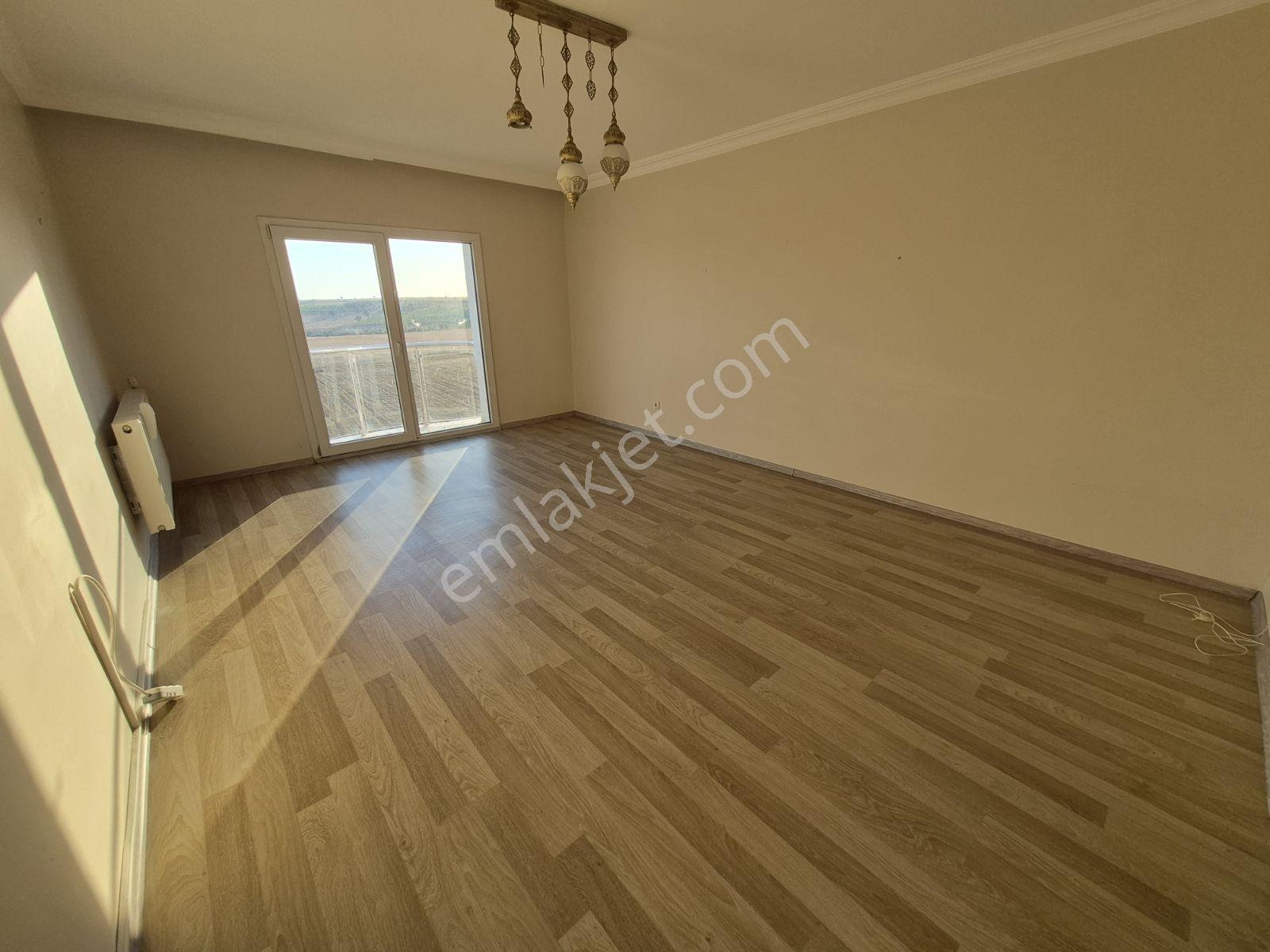 Keşan'da Aqua Parklı Yüzme Havuzlu Kiralık 3+1 Daire - Görsel 2
