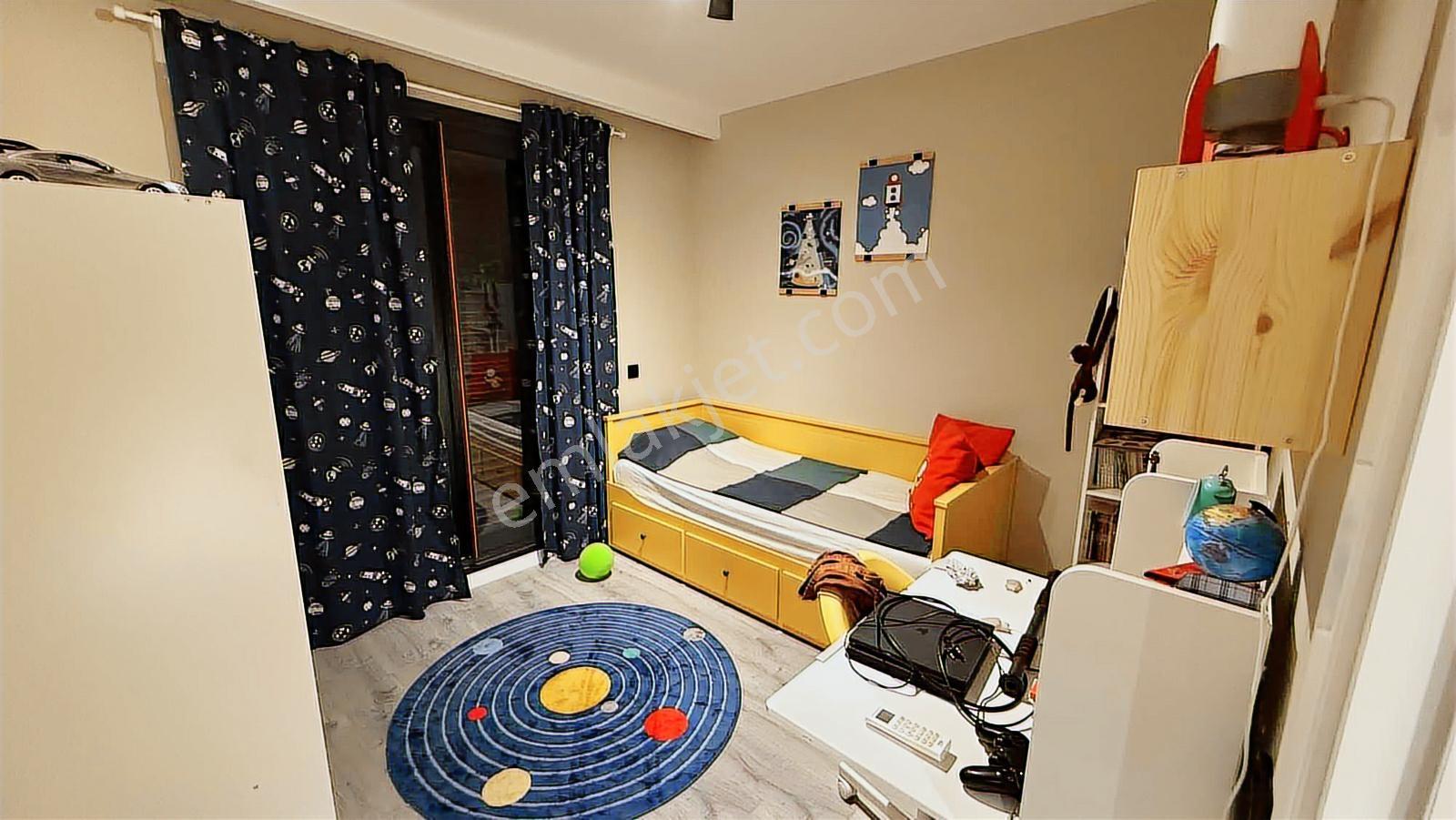 Güzelbahçe Yelki Merkez'de Kiralık 4+1 Tripleks Villa - Görsel 30