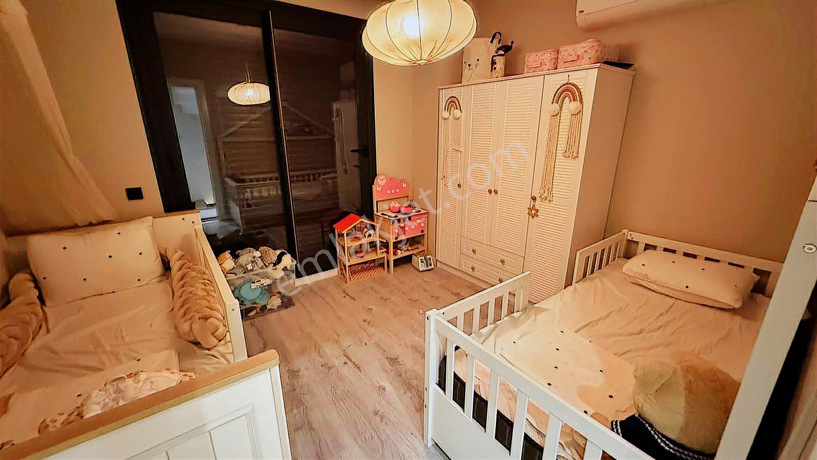 Güzelbahçe Yelki Merkez'de Kiralık 4+1 Tripleks Villa - Görsel 16