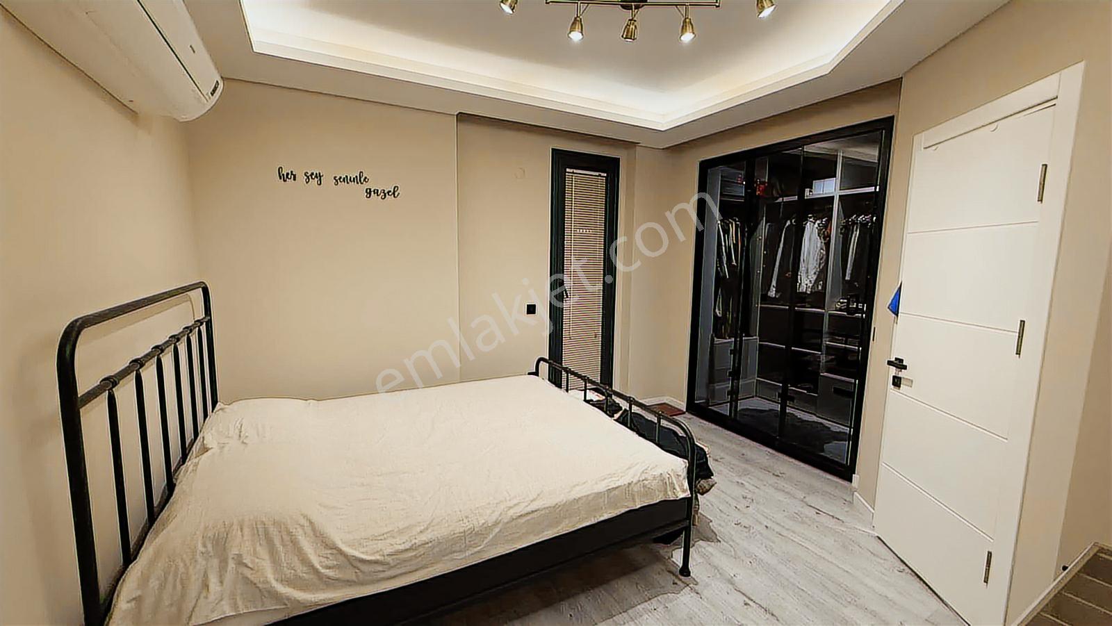 Güzelbahçe Yelki Merkez'de Kiralık 4+1 Tripleks Villa - Görsel 14