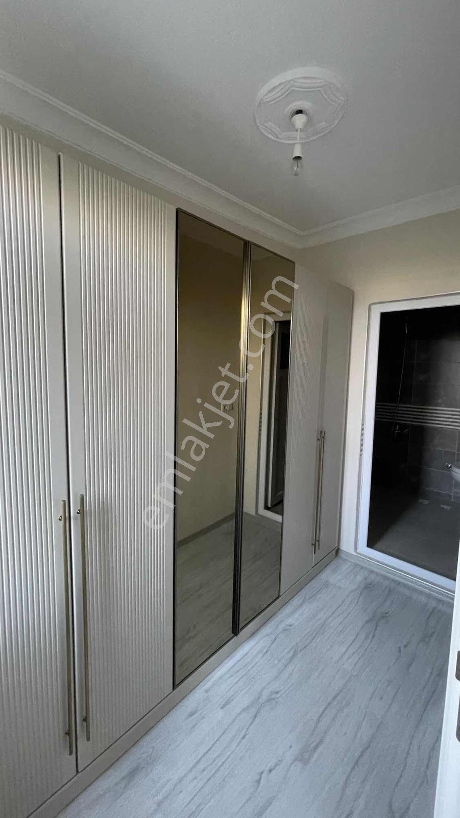 Ulucan'dan Kozluca'da Akpınar Cadesi Kiralık Site İçi 3+1 Daire - Görsel 13