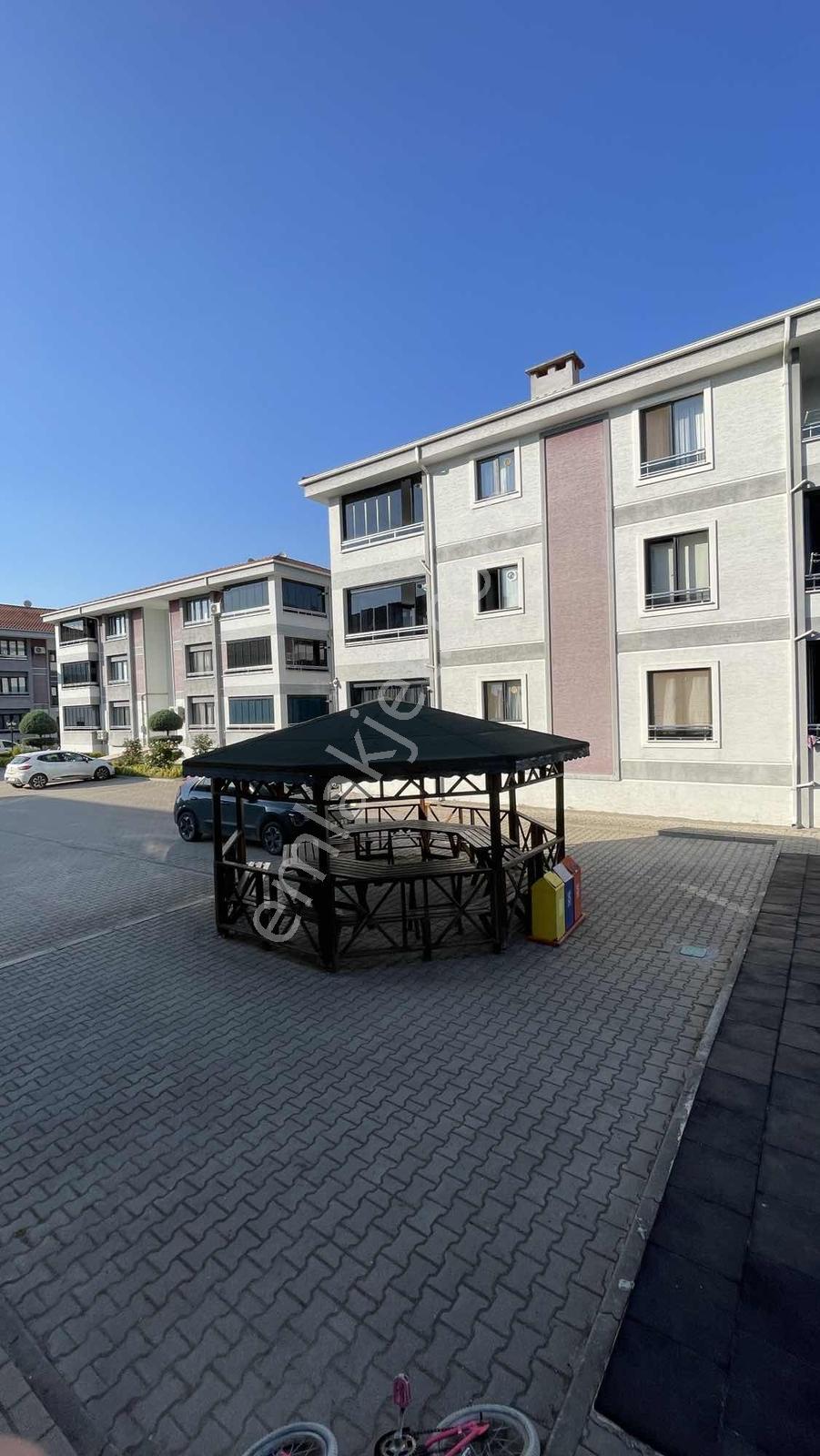 Ulucan'dan Kozluca'da Akpınar Cadesi Kiralık Site İçi 3+1 Daire - Görsel 3