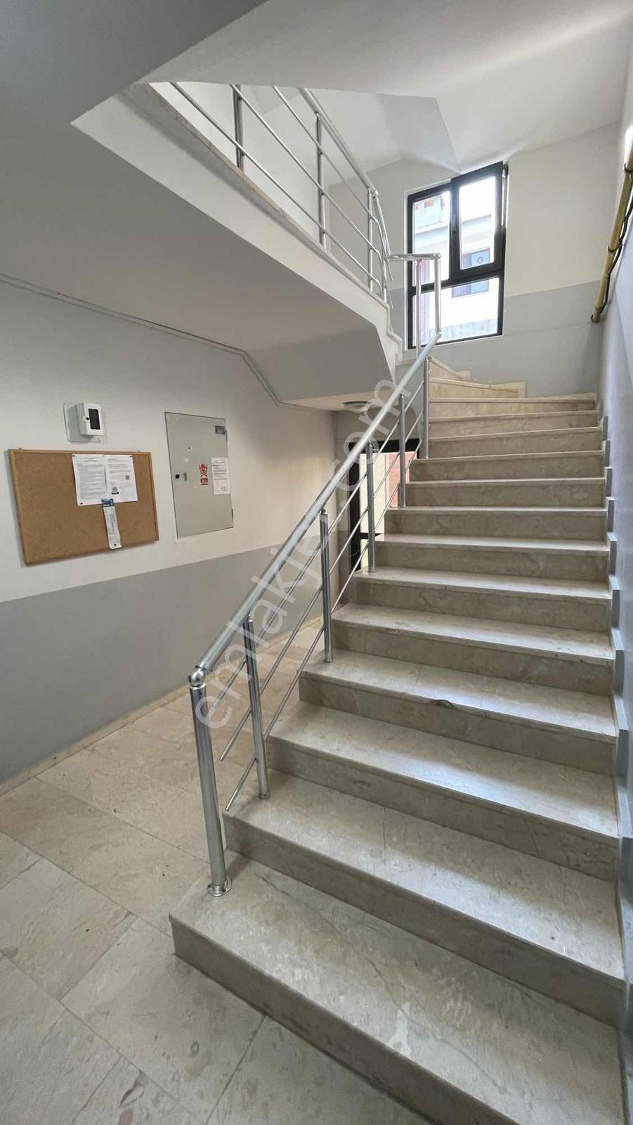 Ulucan'dan Kozluca'da Akpınar Cadesi Kiralık Site İçi 3+1 Daire - Görsel 29