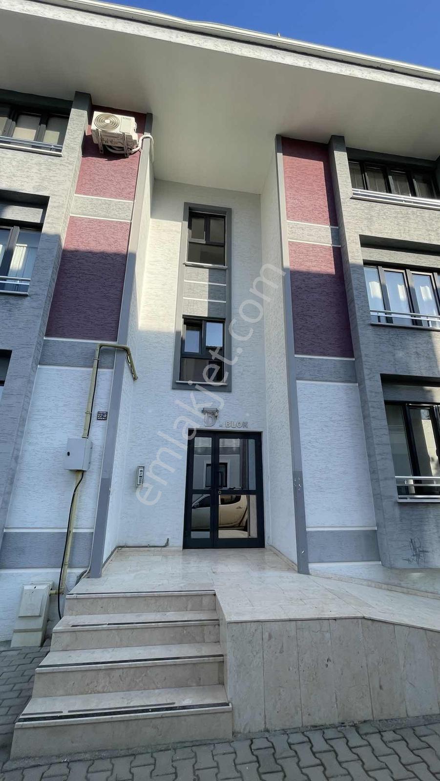 Ulucan'dan Kozluca'da Akpınar Cadesi Kiralık Site İçi 3+1 Daire - Görsel 16