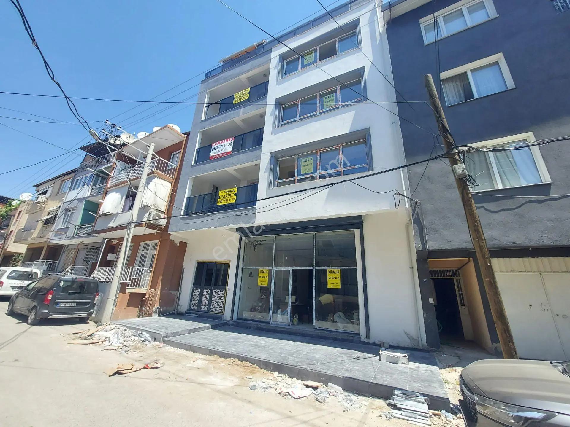Bayraklı Alpaslan Da Kat Ve Daire Seçenekli Satılık Daireler !!!